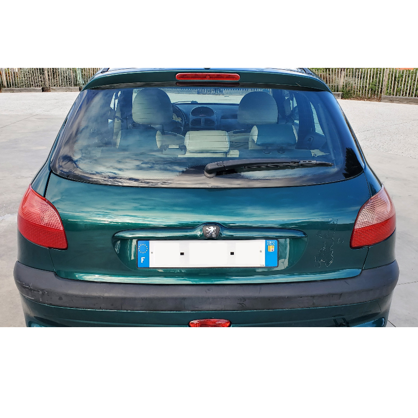 1697830142-1-1 20230923_181145.jpg Pas d'envoi. Hayon PEUGEOT 206 parfait état à 50 euros dans les Alpes-Maritimes. Pas d'envoi